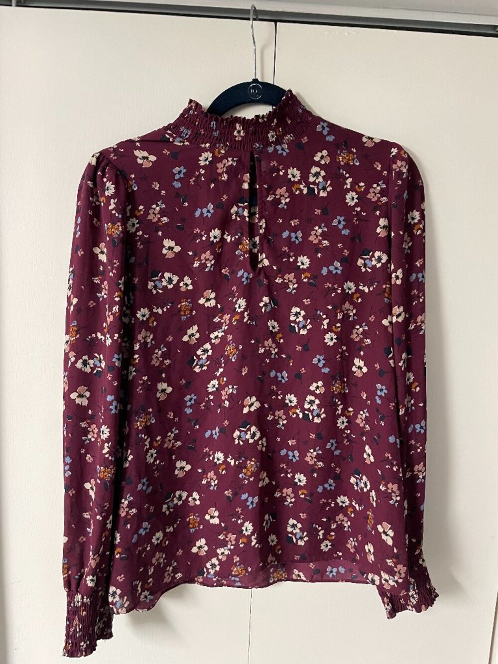Purple Floral Long-Sleeve Ruffle Neck, Keyhole Socialite Blouse Sz L